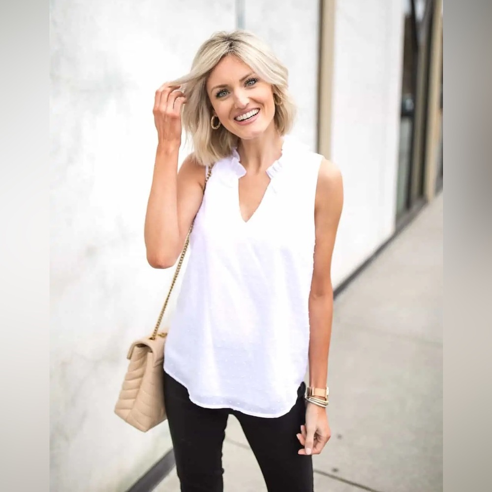 Gibsonlook sleeveless white cotton blouse, size XS